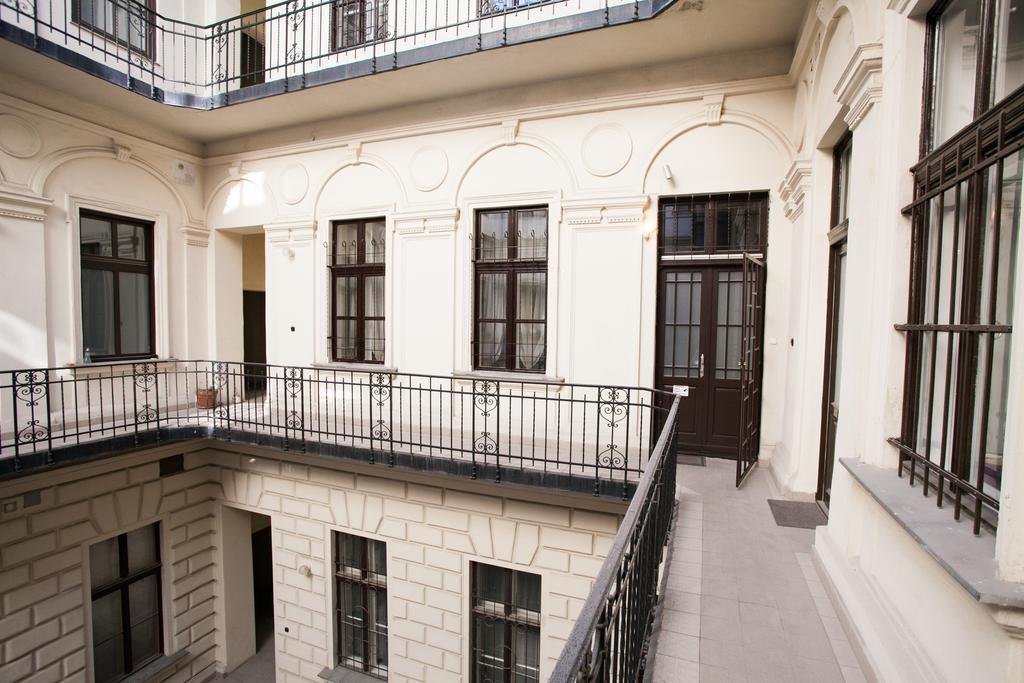 Agora Apartment Budapest Eksteriør billede