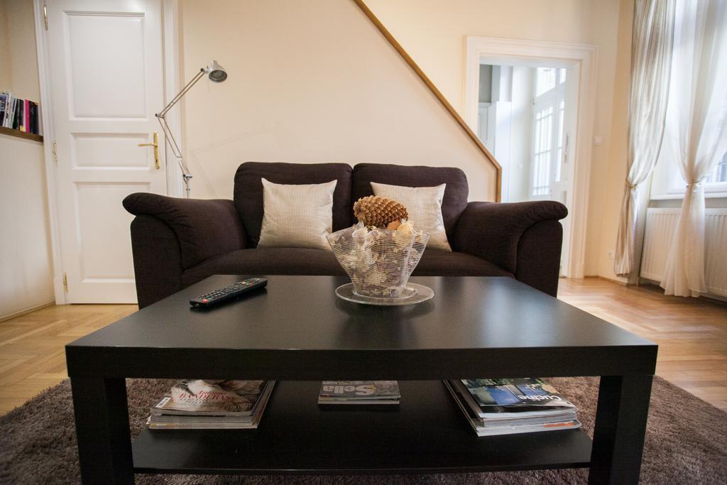 Agora Apartment Budapest Eksteriør billede