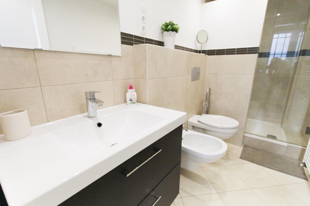 Agora Apartment Budapest Eksteriør billede