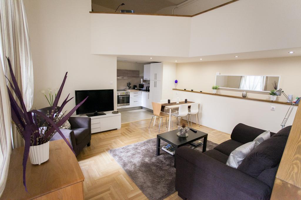 Agora Apartment Budapest Eksteriør billede