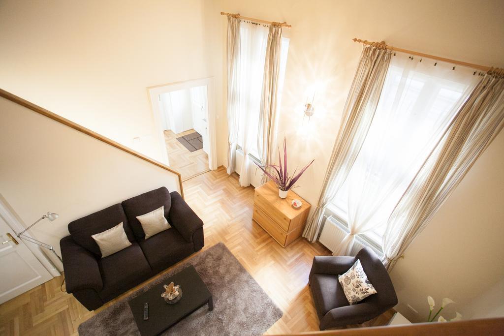 Agora Apartment Budapest Eksteriør billede