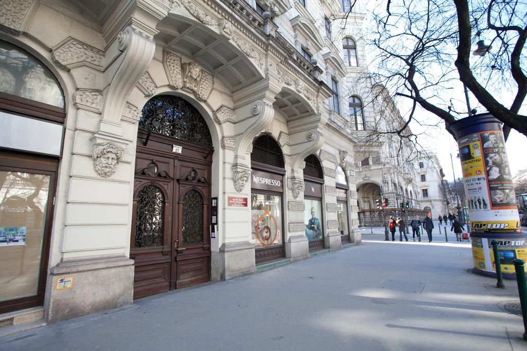 Agora Apartment Budapest Eksteriør billede